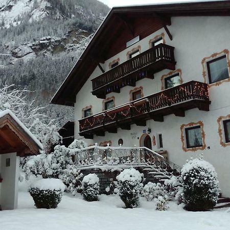 Haus Fiegl Hotel Oetz Bagian luar foto