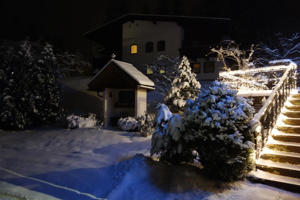 Haus Fiegl Hotel Oetz Bagian luar foto