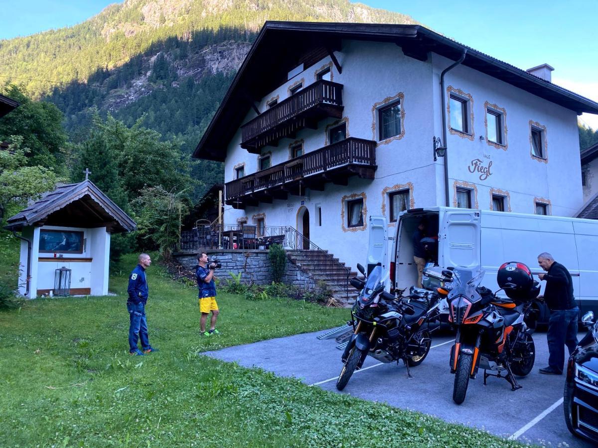 Haus Fiegl Hotel Oetz Bagian luar foto