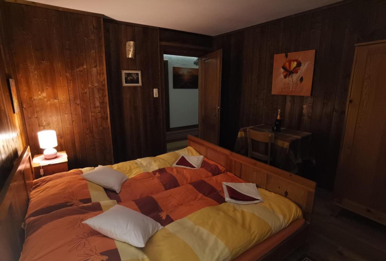 Haus Fiegl Hotel Oetz Bagian luar foto