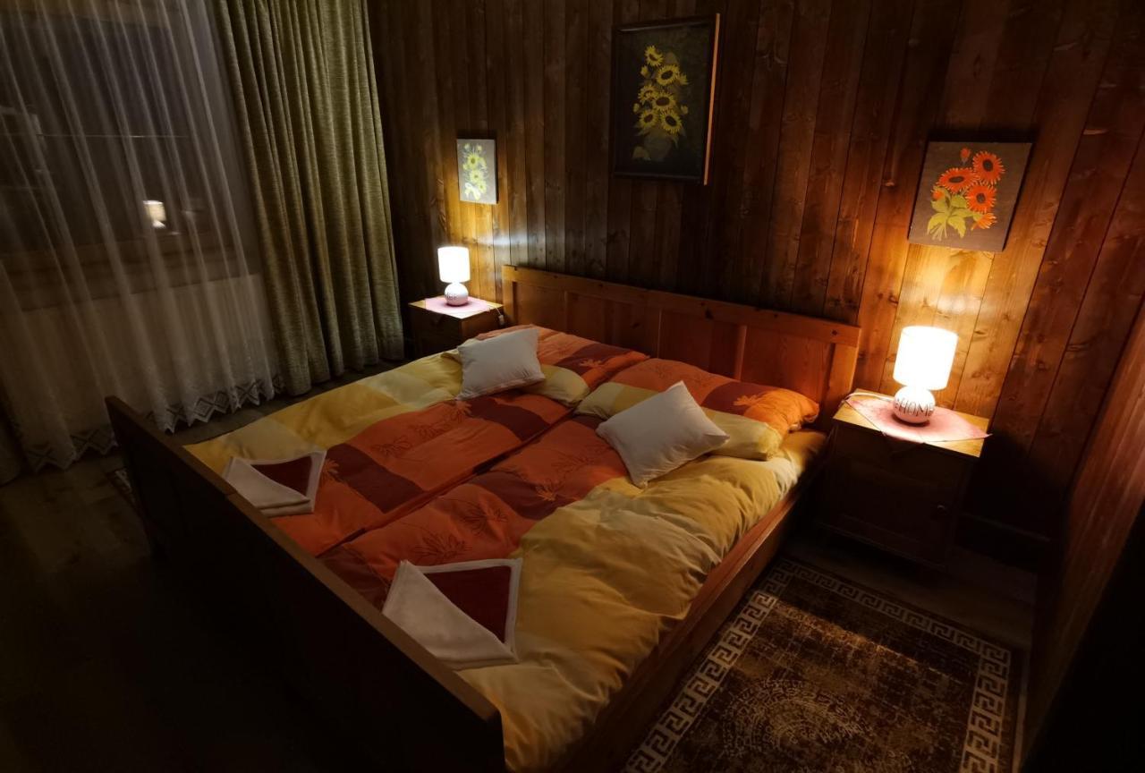 Haus Fiegl Hotel Oetz Bagian luar foto