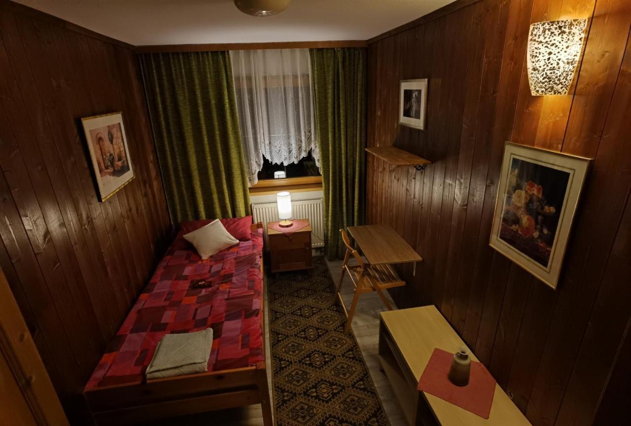 Haus Fiegl Hotel Oetz Bagian luar foto