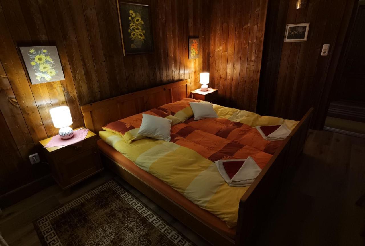 Haus Fiegl Hotel Oetz Bagian luar foto
