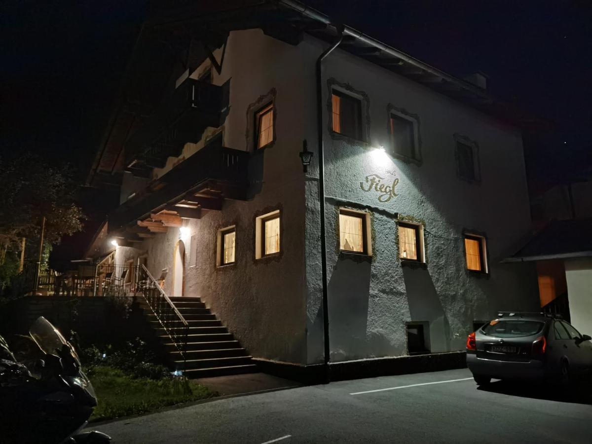 Haus Fiegl Hotel Oetz Bagian luar foto
