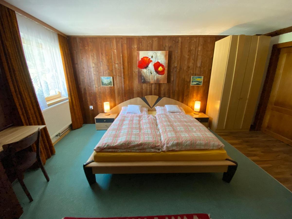 Haus Fiegl Hotel Oetz Bagian luar foto