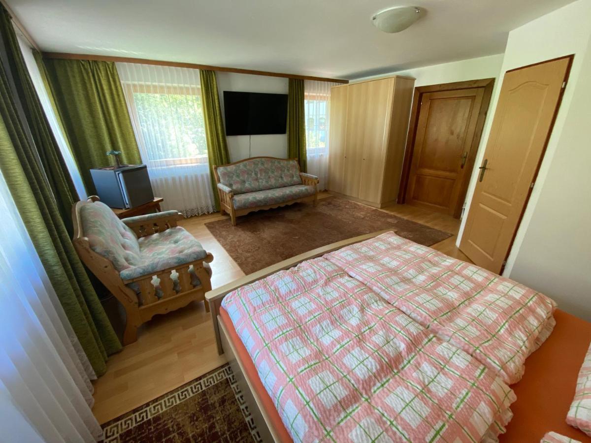 Haus Fiegl Hotel Oetz Bagian luar foto