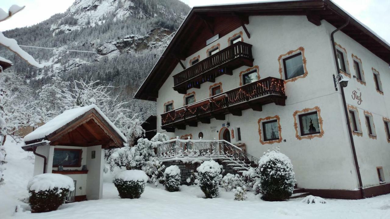 Haus Fiegl Hotel Oetz Bagian luar foto